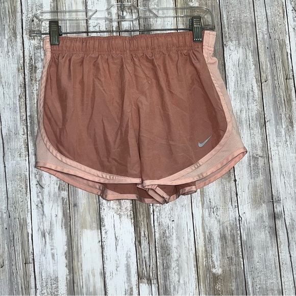 Nike Peachy Pink Tempo Shorts - Picture 2 of 6